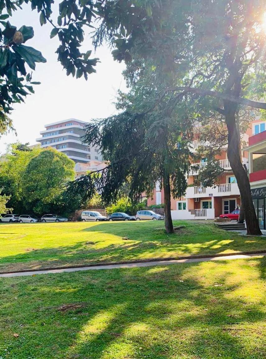 Monte Star Apartments Будва Экстерьер фото